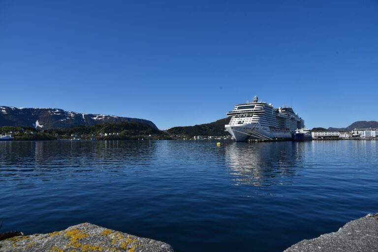 MSC Grandiosa-Kreuzfahrt: Routen & Angebote 2024/ 2025