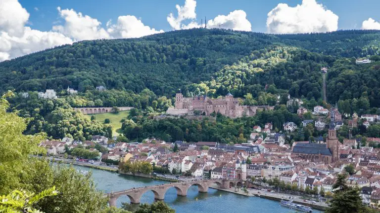 Minikreuzfahrt auf dem Neckar: Anlegestellen, Sehenswürdigkeiten & Tipps