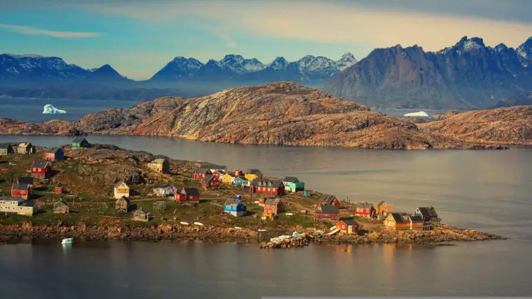 Hurtigruten Grönland-Kreuzfahrt: Routen & Angebote