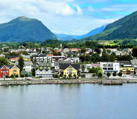 Kreuzfahrt nach Nordfjordeid: Hafen, Sehenswürdigkeiten & Ausflüge