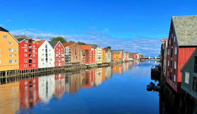 Kreuzfahrt nach Trondheim: Hafen, Sehenswürdigkeiten & Ausflüge